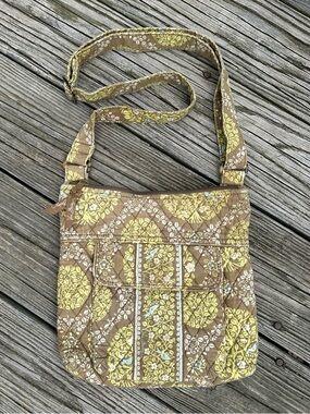 Vera Bradley Blue Birds Sittin in a Tree Crossbody Bag Quilted Brown Green Flora